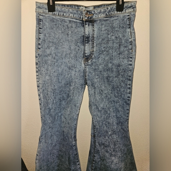 Free People Denim - Free People Womans Flared  Bell Bottom Jeans Waist Size 31